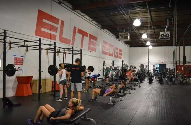 Open Gym workout - members at Elite Edge Chamblee, using open gym area